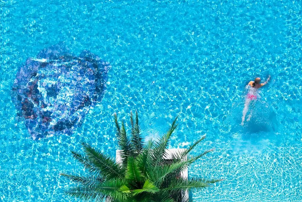 Hotel Montecarlo Bibione 4*,