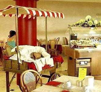 Hotel Montecarlo Бибионе