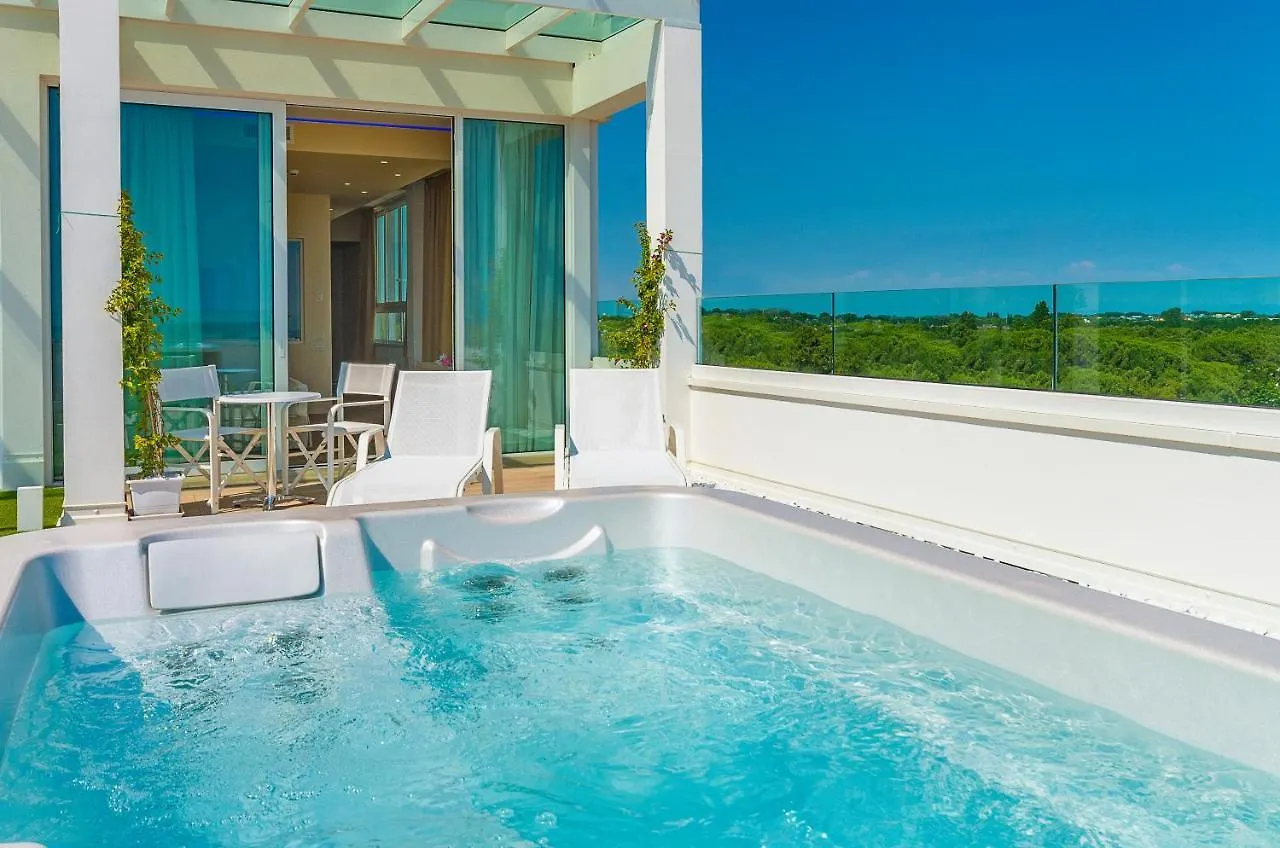 Hotel Montecarlo ビビオーネ