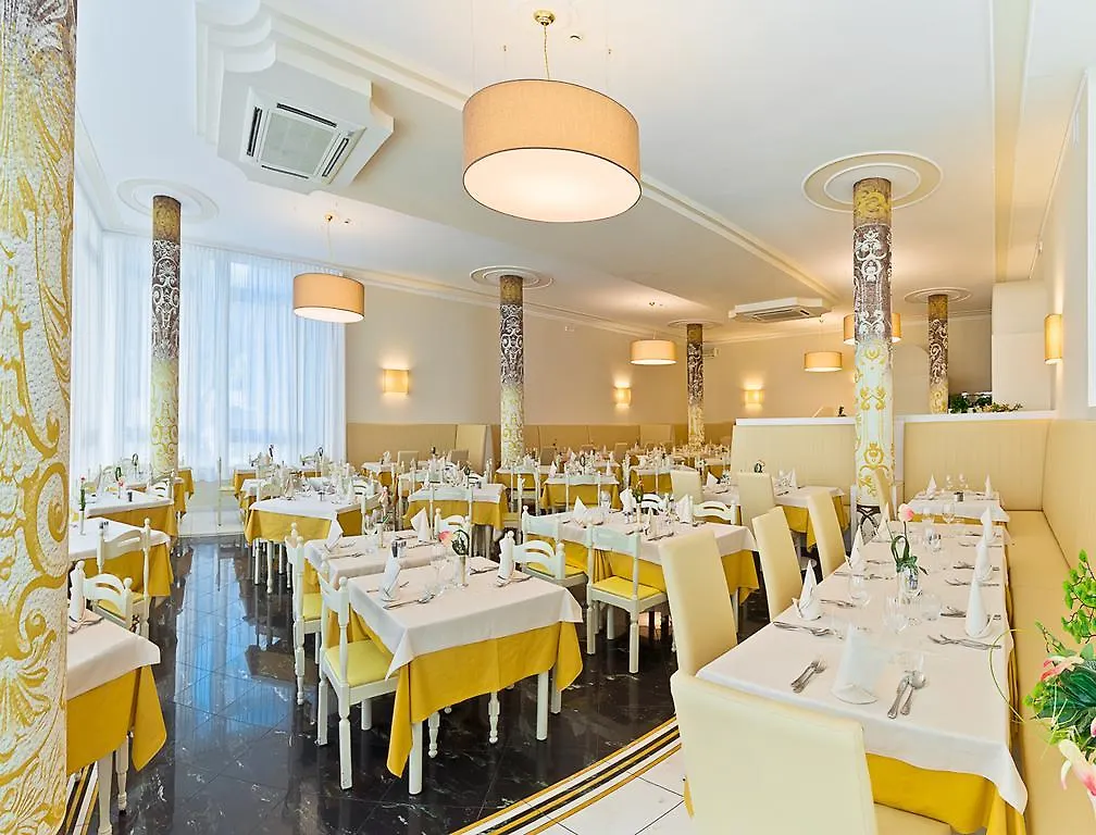 ****  Hotel Montecarlo ビビオーネ イタリア