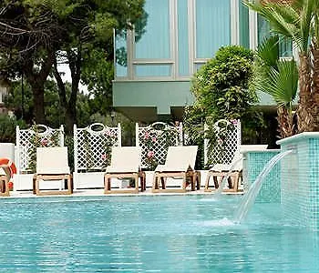 Hotel Montecarlo ビビオーネ 4*,  イタリア